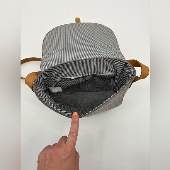 HEARTH & HAND with Magnolia Gray Felted Textile & Tan Leather Crossbody - Picture 4 of 7